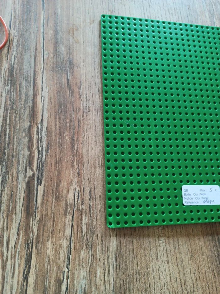 Plaque verte Lego - photo numéro 4