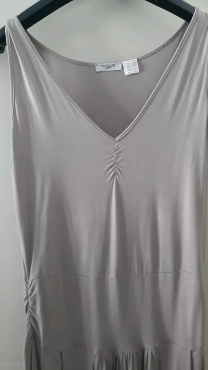 Robe moulante - photo numéro 3