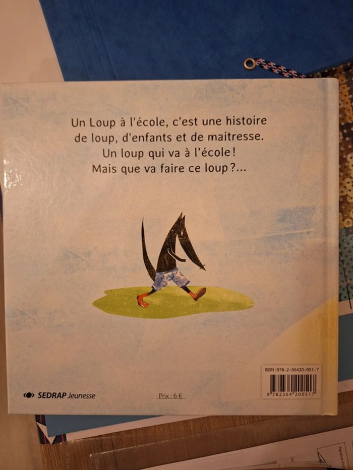 Livre Un loup à l'école - photo numéro 2