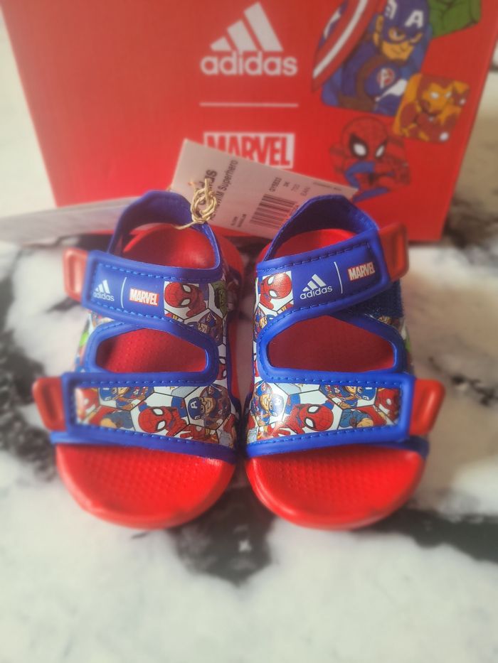 Sandales Adidas Marvel - photo numéro 2
