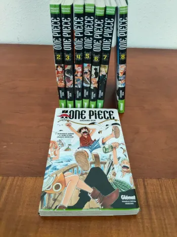 Lot des 8 livres tomes One Peace TBE