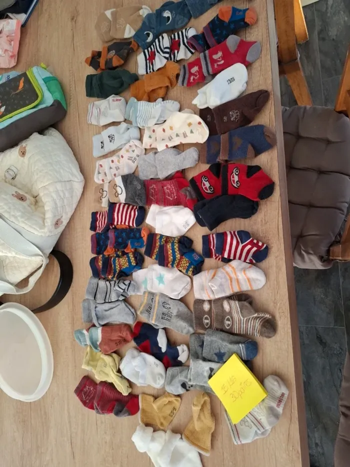 30 paires de chaussettes 15/16