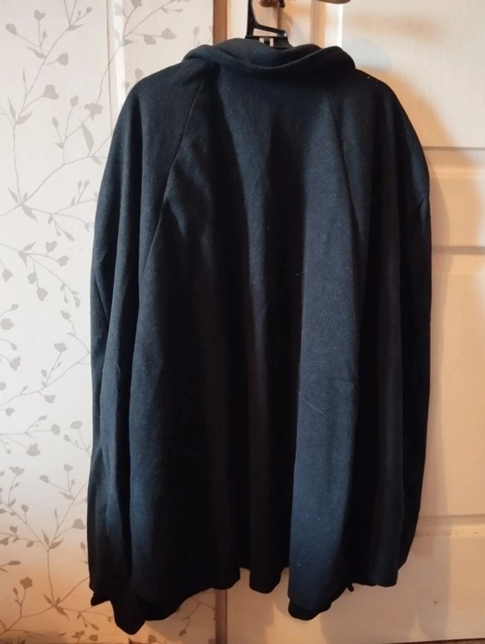 Neuve! Cape poncho noir polaire fermeture boutons - photo numéro 3