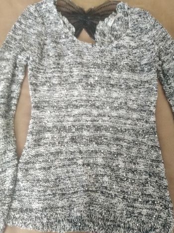 Petit pull léger super joli 40