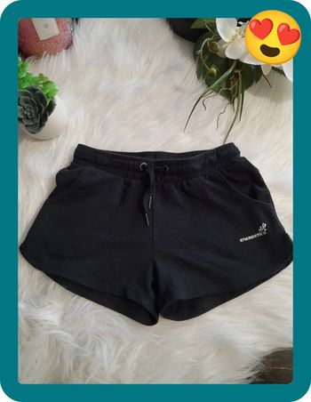 Short Noir garçon Taille 8 ans🌿💝