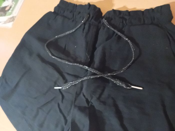 Short noir avec des lacets brillants - photo numéro 2