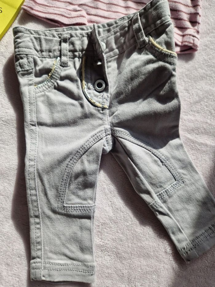 Pantalon et haut - photo numéro 2