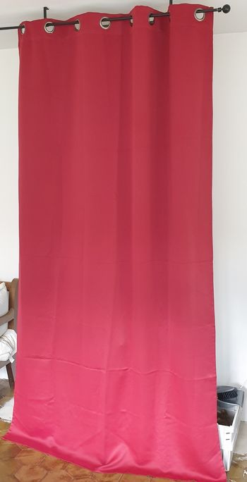 Rideau bordeau rouge occultant