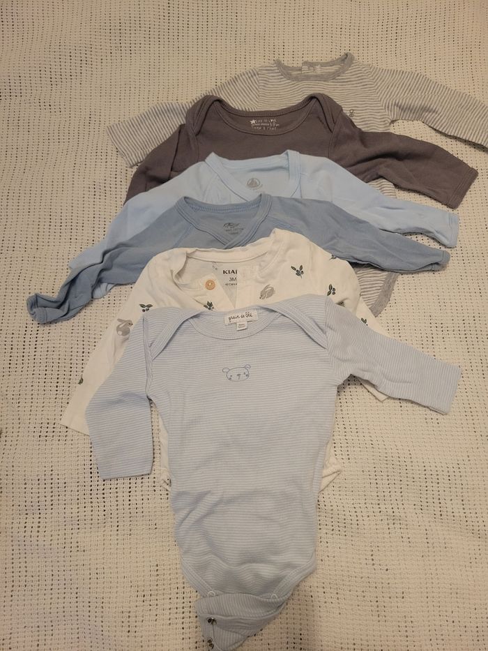 Lot 6 bodys petit bateau,  kiabi, ... - photo numéro 2