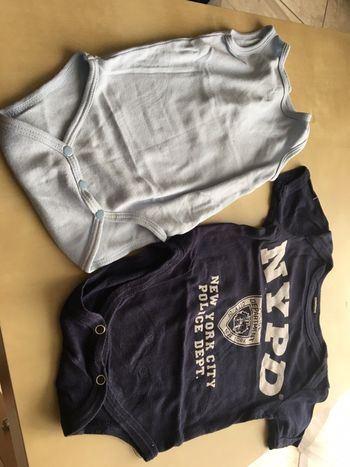 Lot de deux bodies manches courtes