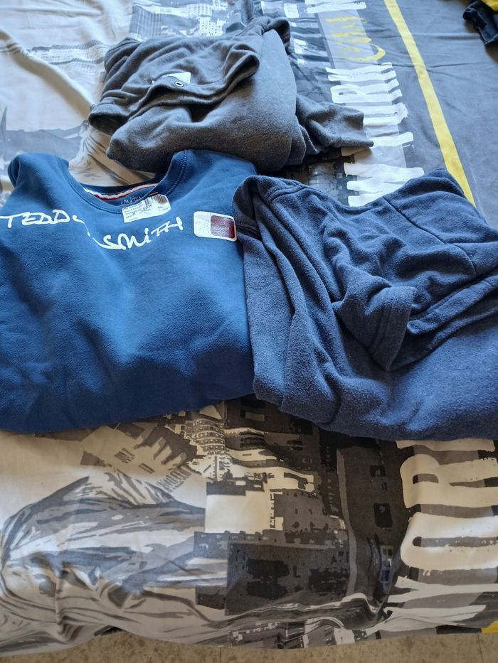 Lot de 3 pull garçon  5 euros