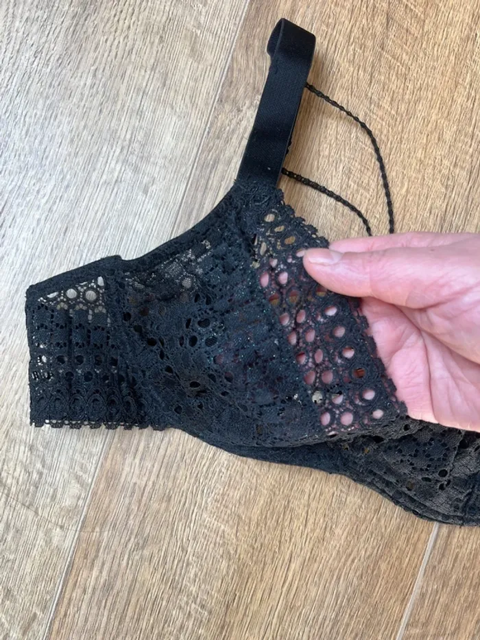 Soutien gorge - photo numéro 2