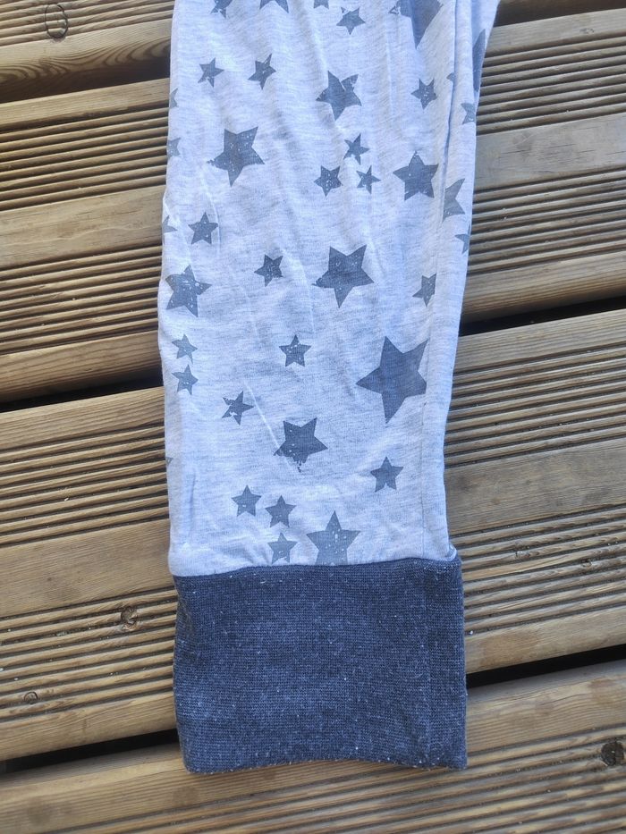Combinaison Pyjama Femme gris à étoiles  – Taille 42/44 – Très bon état - photo numéro 3
