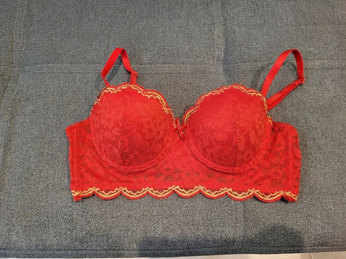 Soutien-Gorge In Extenso, taille 90A. NEUF