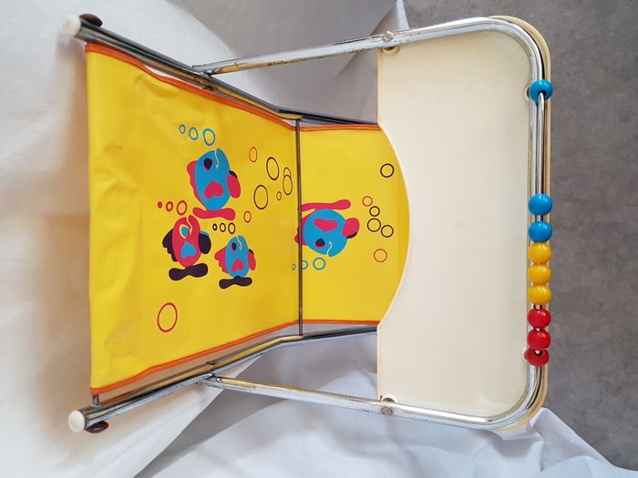 Ancien Jouet chaise haute Années 70 retro vintage - photo numéro 3