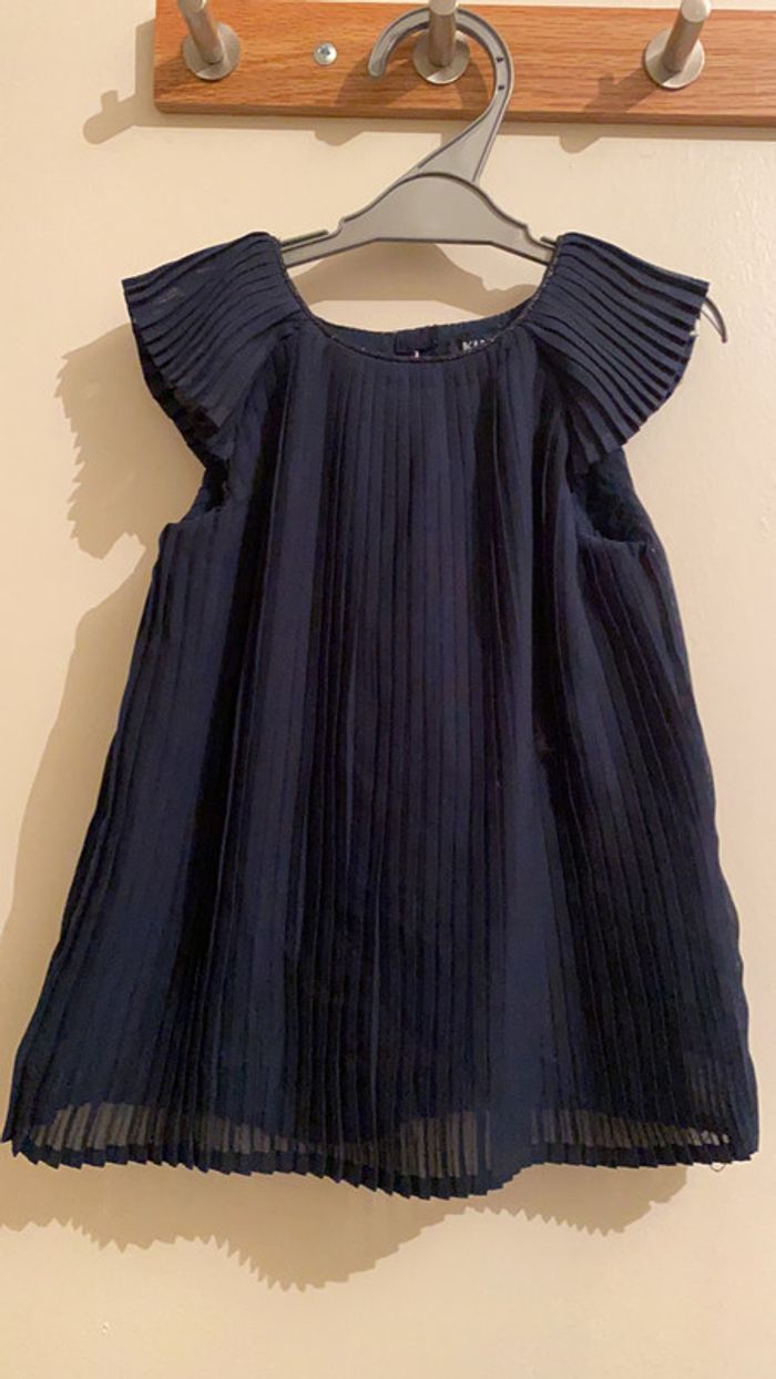 Robe bleu marine plissée doublée 6 mois /8kgs kiabi