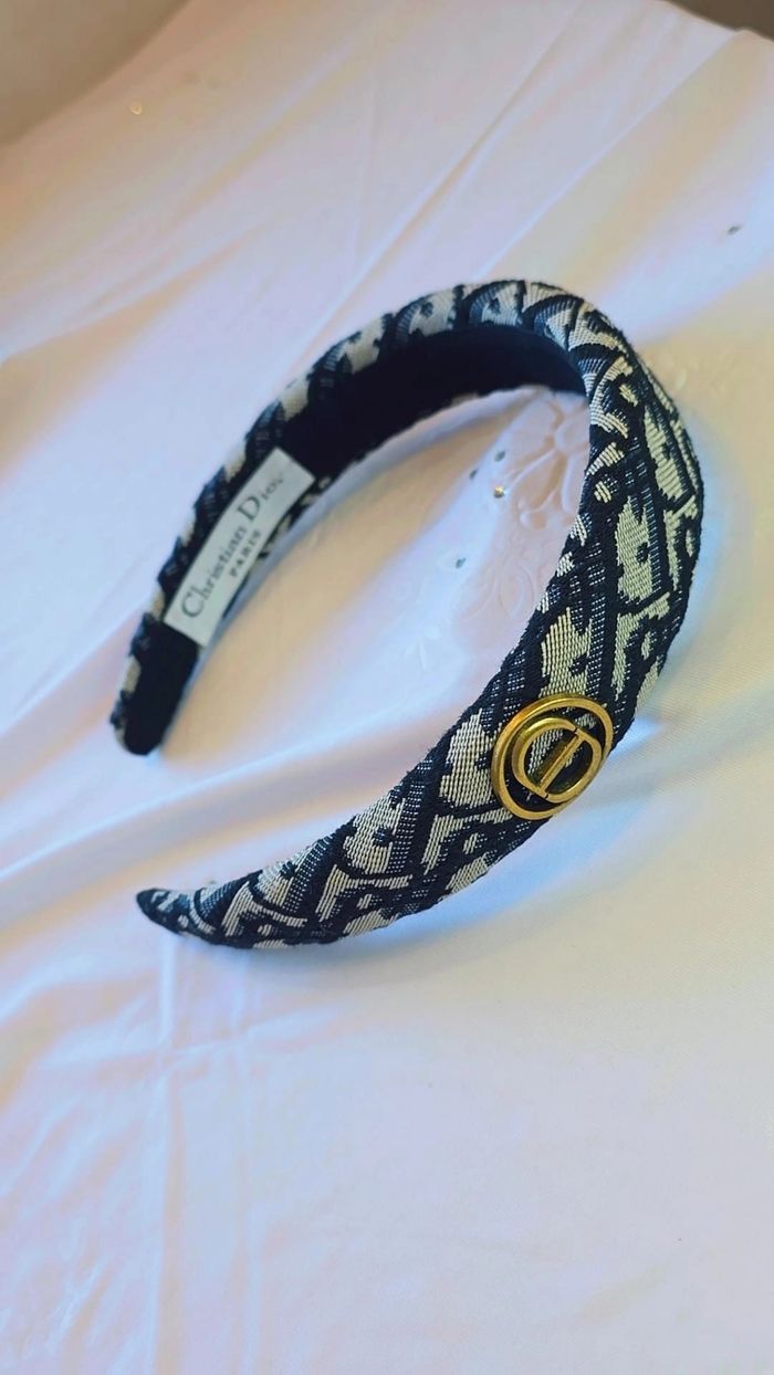 Un accessoire chic et intemporel pour sublimer vos coiffures - photo numéro 4