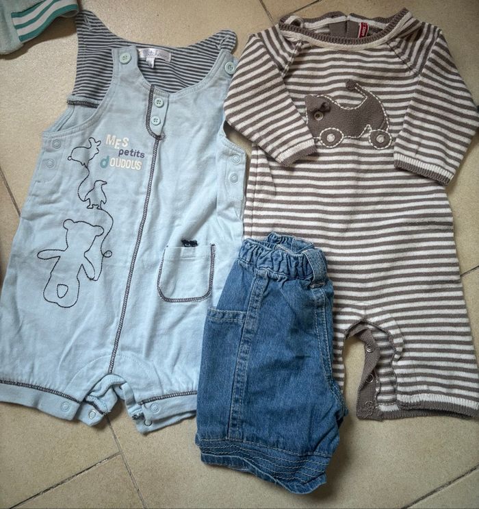 Lot vêtements garçon 1 mois - photo numéro 3