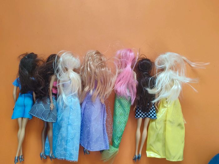Poupées type barbie - photo numéro 2