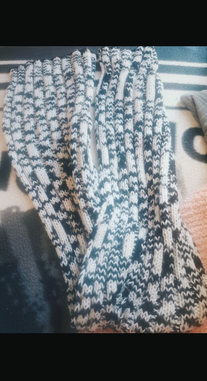 Lot de deux écharpes en laine ou à l'unité pour enfant - photo numéro 4