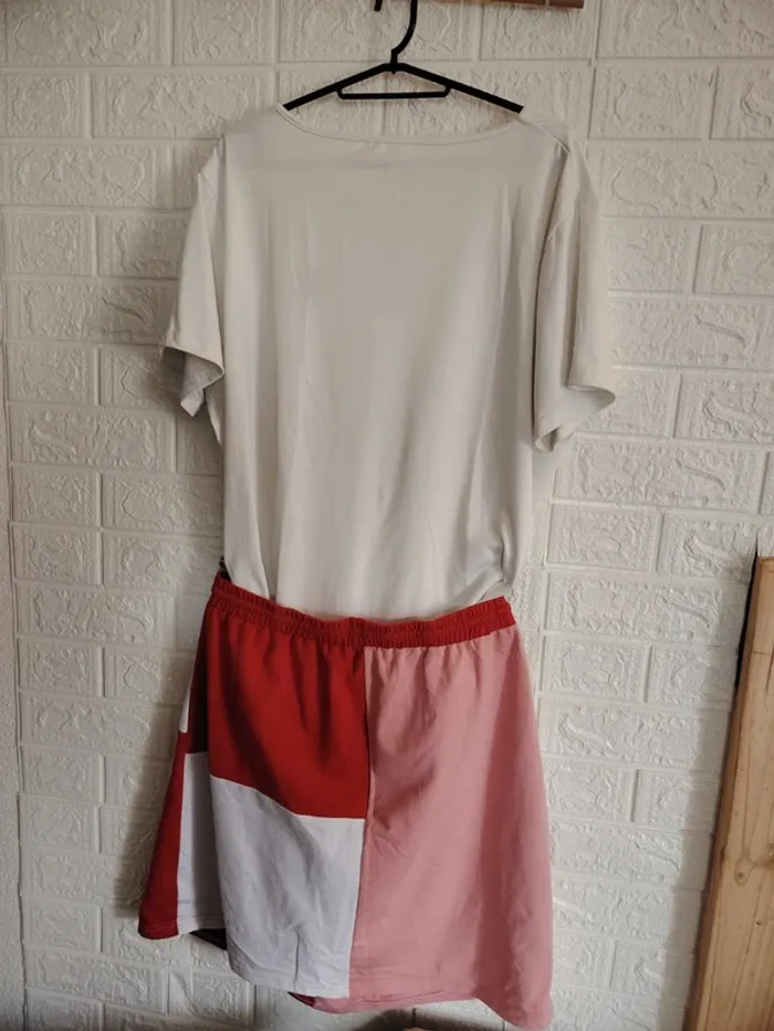 Ensemble jupe et tee-shirt rose, rouge et blanc - photo numéro 5