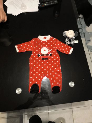 Pyjama en velours taille 3 mois