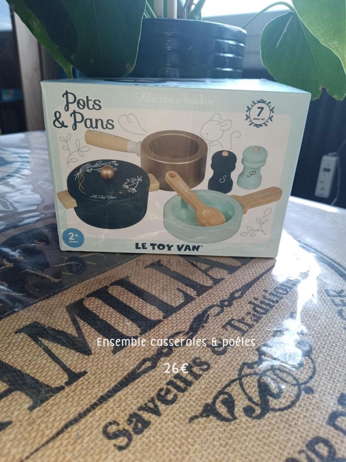 Dinette en bois neuf - photo numéro 2