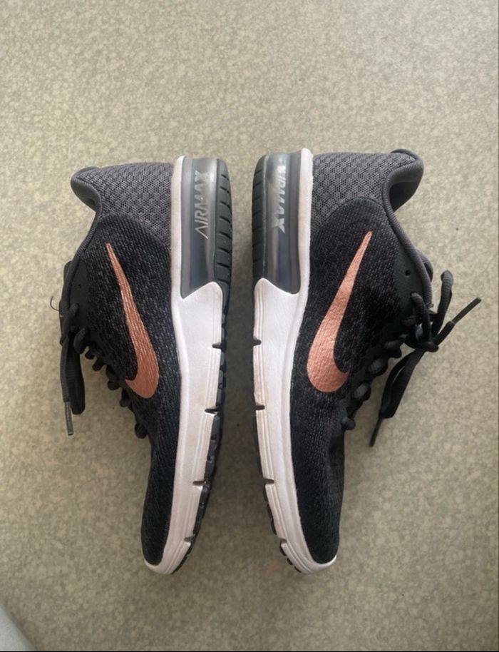 Baskets nike - photo numéro 3