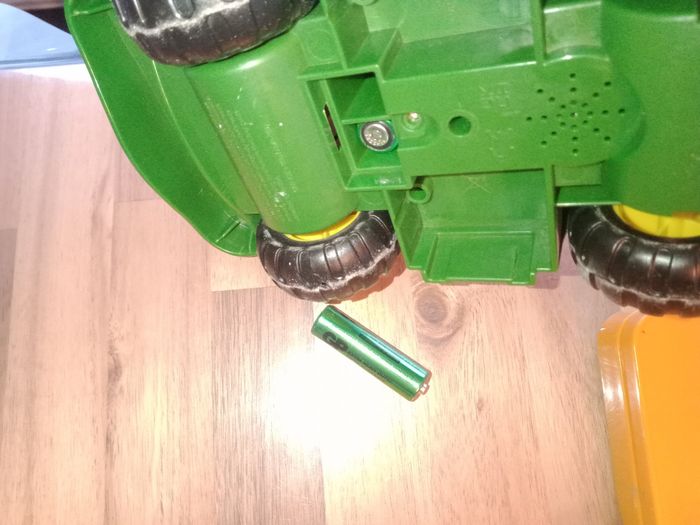 Camion John Deere musical avec sa remorque - photo numéro 7