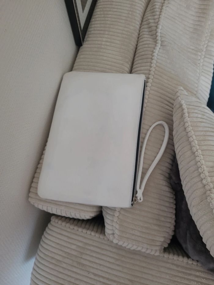 Pochette blanche - photo numéro 3