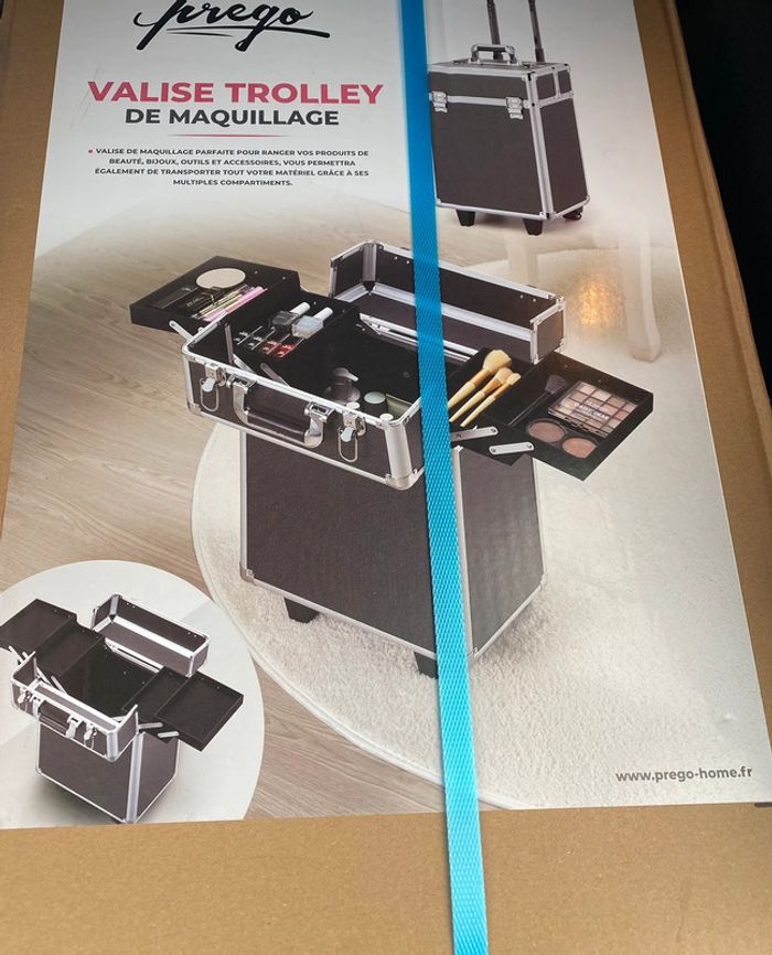 Valise trolley de maquillage
