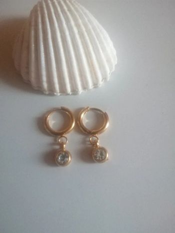 🌸👍Tendance 2024 👍Créoles dorées et pampille cristal blanc Emma & Chloé 🌸