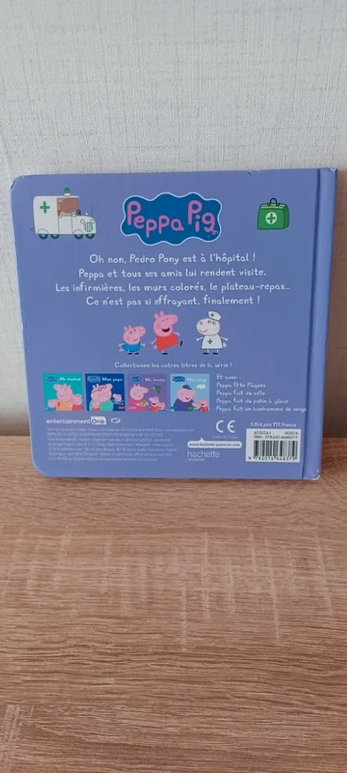 Petit livre "Peppa va à l'hôpital" en bon état - photo numéro 8