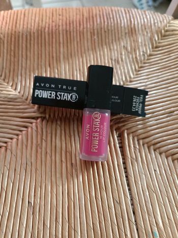 Rouge à lèvre Avon