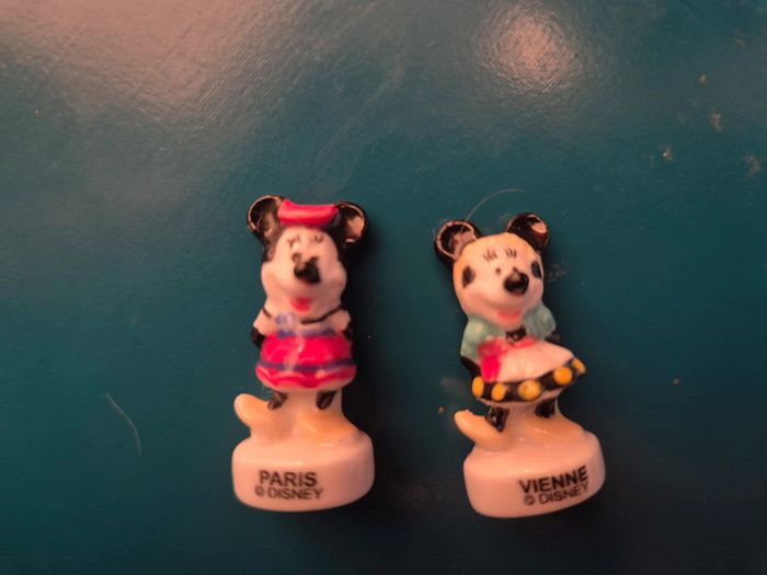 Lot de 2 fèves minnie (Paris et Vienne)