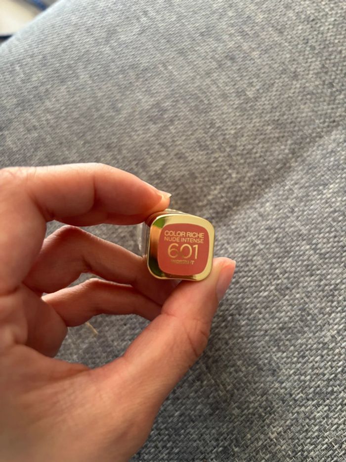 Rouge à lèvre Loreal Paris - photo numéro 3