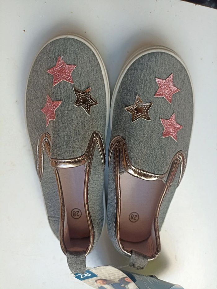 Chaussures taille 28