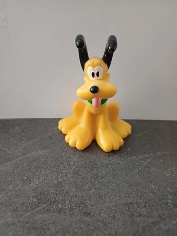 Figurine plutôt assis 2008