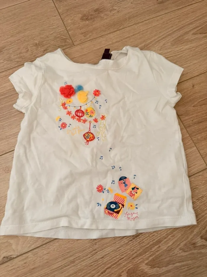 TEE shirt