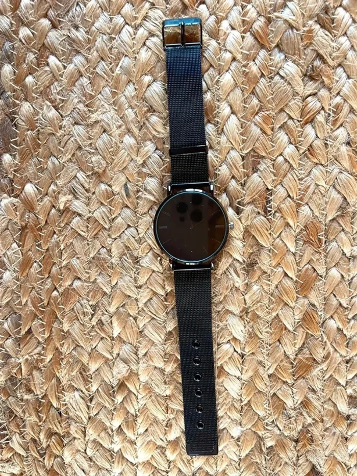 Montre Minimaliste Élégante - photo numéro 4