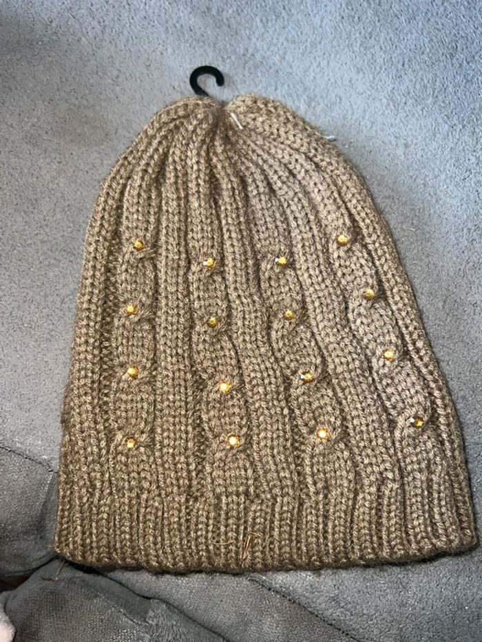Bonnet enfant 3 - 5 ans à strass neuf étiqueté hiver - photo numéro 2