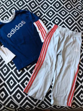Ensemble pyjama adidas taille 3 ans