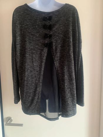 Haut dos voile et petits noeuds