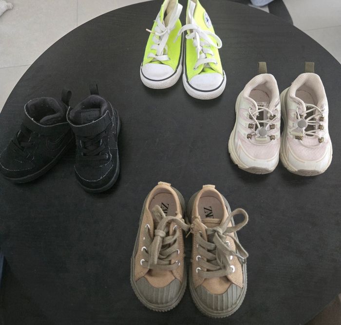 ​Lot 4 Chaussures Bébé T.21 : Nike, Converse, 2 Zara - Très Bon État !