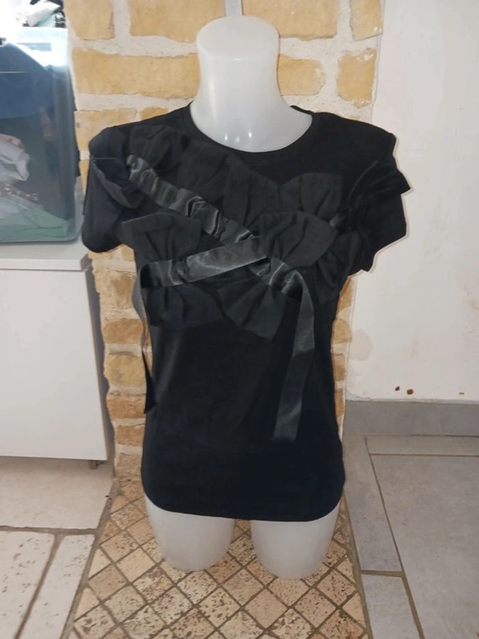 Tee-shirt noir taille 38 40
