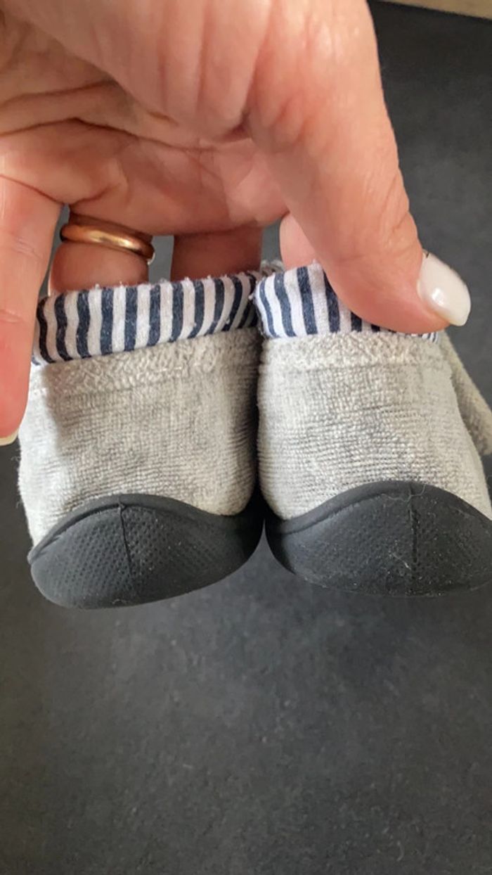 Chaussons garçon Mickey p.22 - photo numéro 3