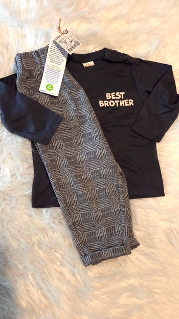 NEUFS (non portés)CHAUD : 🏷 🏷🤩😍💙superbe  ensemble teeshirt ml et pantalon 12/18mois (80/81cm) garçon 💙😍🤩