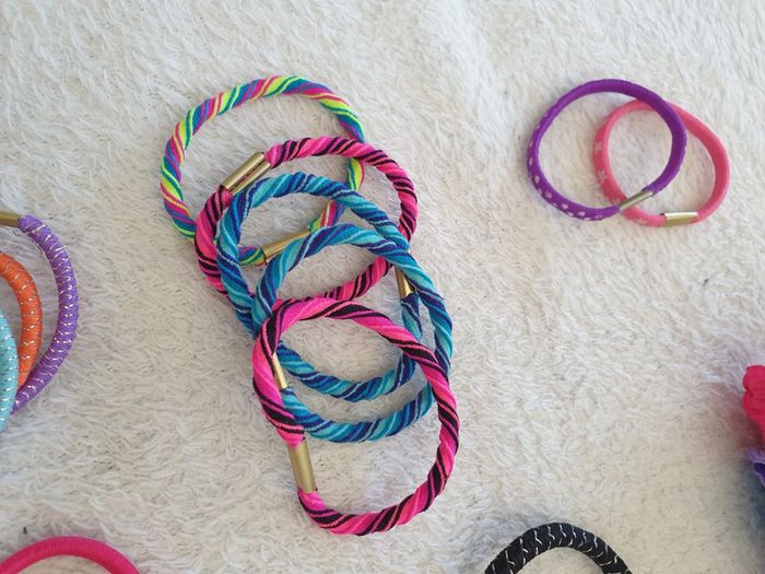 Lot de 28 élastiques neufs multicolores - photo numéro 2