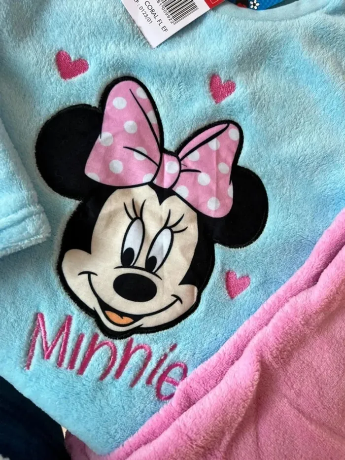 Pyjama chaud Minnie 5 ans neuf - photo numéro 3