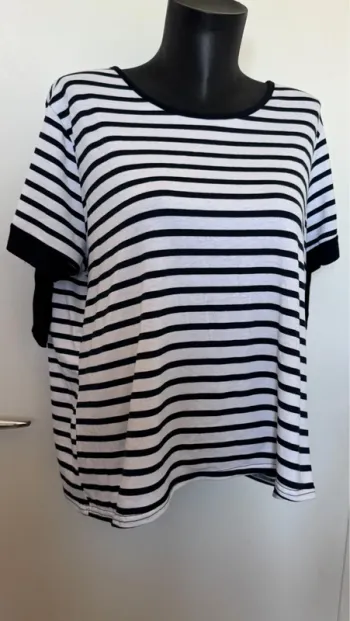 T-shirt marinière T42 très bon état